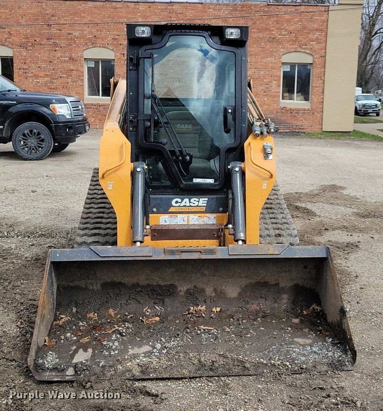 image for item MO9617 2015 Case TR270  tracked skid steer loader