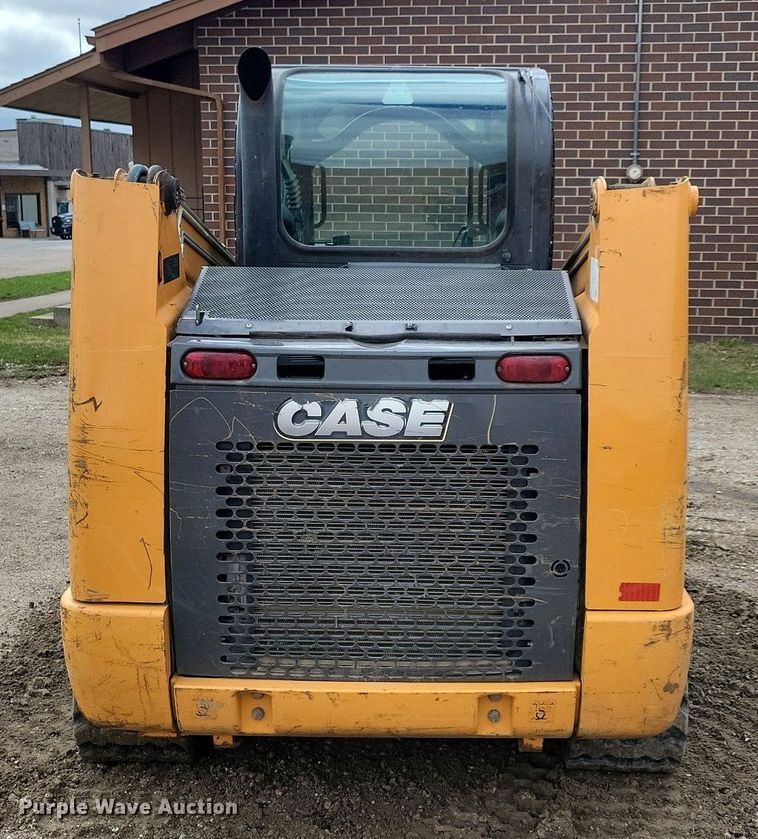 image for item MO9617 2015 Case TR270  tracked skid steer loader