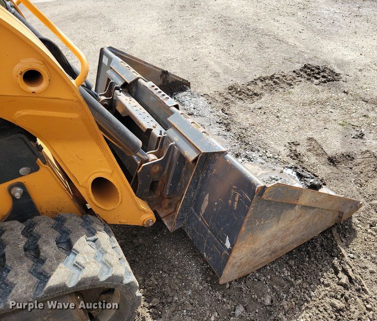 image for item MO9617 2015 Case TR270  tracked skid steer loader