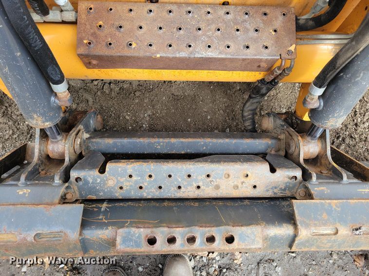 image for item MO9617 2015 Case TR270  tracked skid steer loader