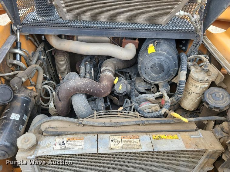 image for item MO9617 2015 Case TR270  tracked skid steer loader