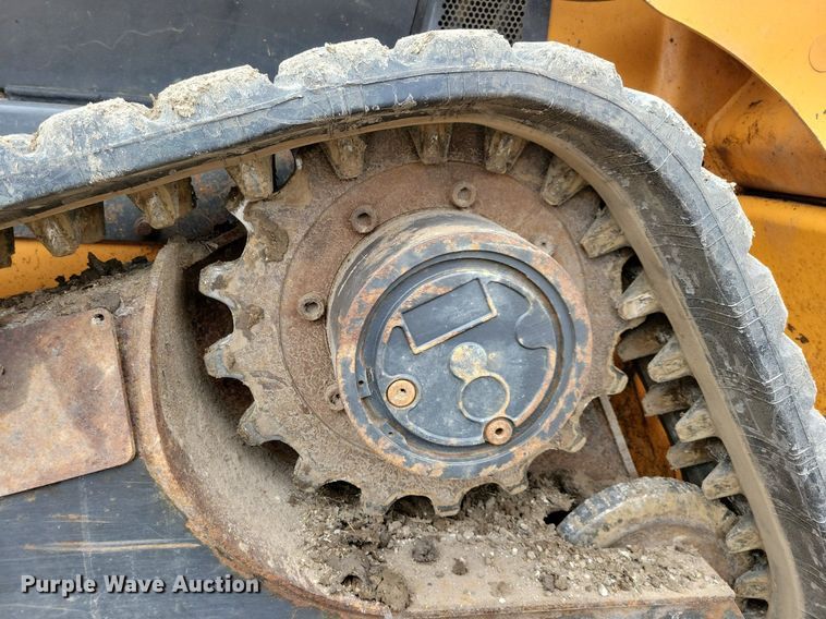 image for item MO9617 2015 Case TR270  tracked skid steer loader