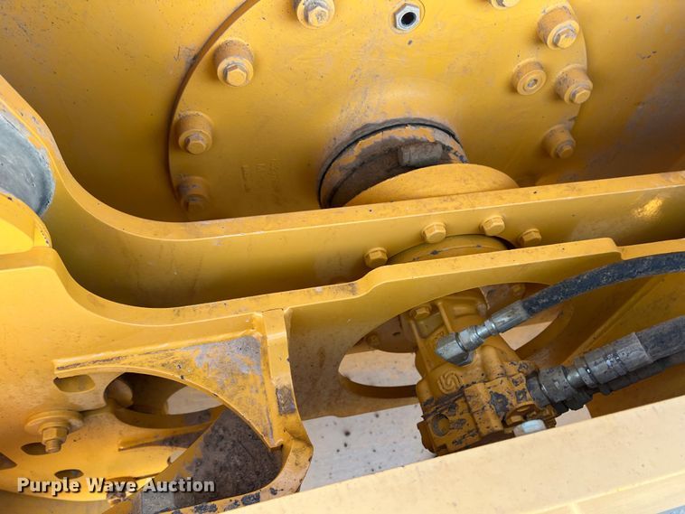 image for item MQ9874 Volvo SD115  single drum roller