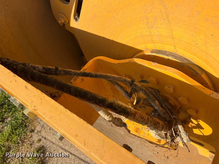 image for item MQ9874 Volvo SD115  single drum roller