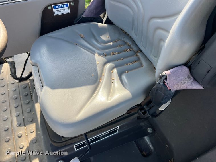 image for item MQ9874 Volvo SD115  single drum roller