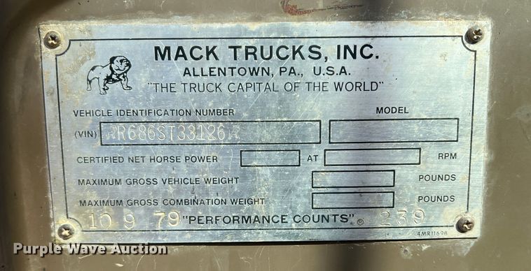 image for item MQ9875 1980 Mack  semi truck