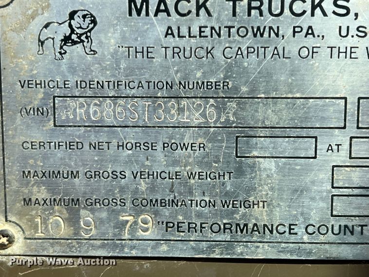 image for item MQ9875 1980 Mack  semi truck