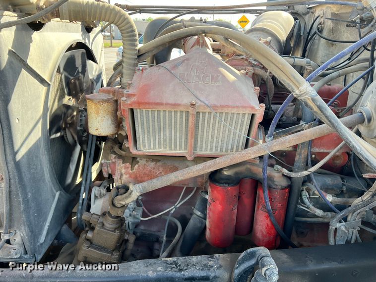 image for item MQ9875 1980 Mack  semi truck