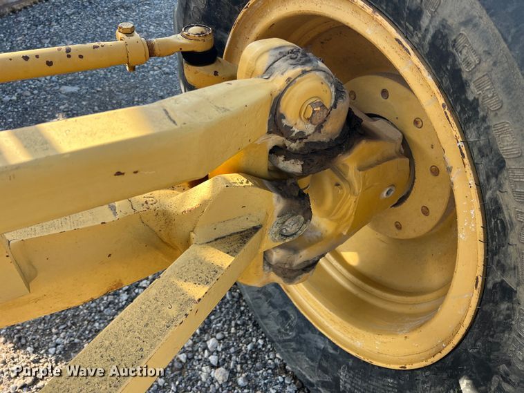 image for item MQ9876 1993 Caterpillar 12G  motor grader