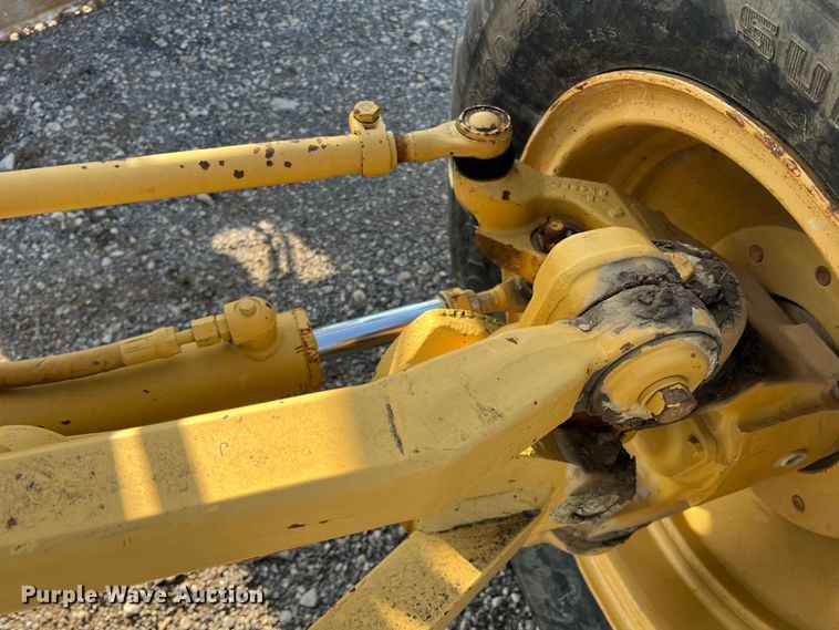 image for item MQ9876 1993 Caterpillar 12G  motor grader