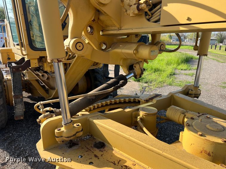 image for item MQ9876 1993 Caterpillar 12G  motor grader