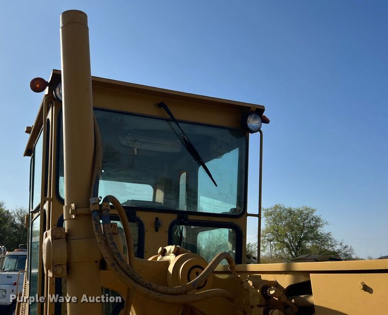 image for item MQ9876 1993 Caterpillar 12G  motor grader