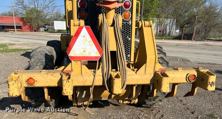 image for item MQ9876 1993 Caterpillar 12G  motor grader