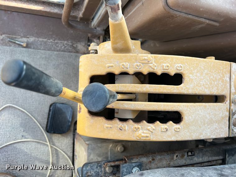 image for item MQ9876 1993 Caterpillar 12G  motor grader