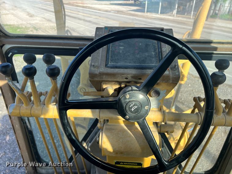 image for item MQ9876 1993 Caterpillar 12G  motor grader