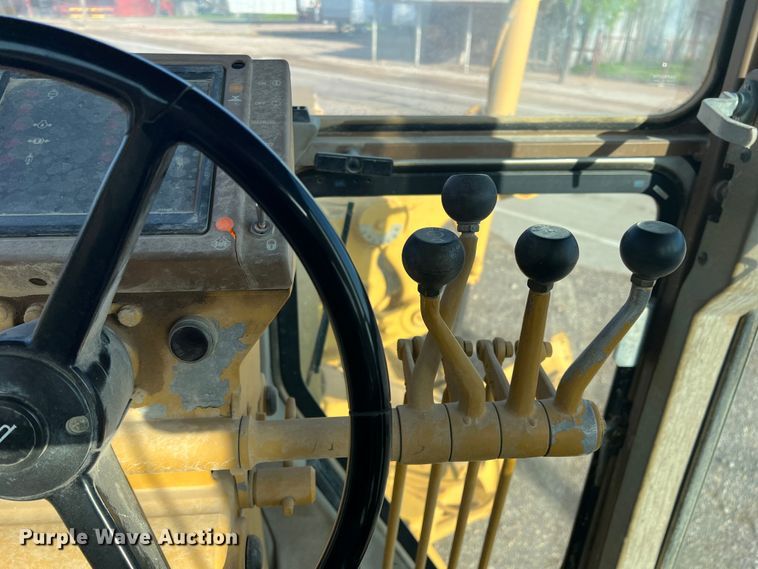 image for item MQ9876 1993 Caterpillar 12G  motor grader