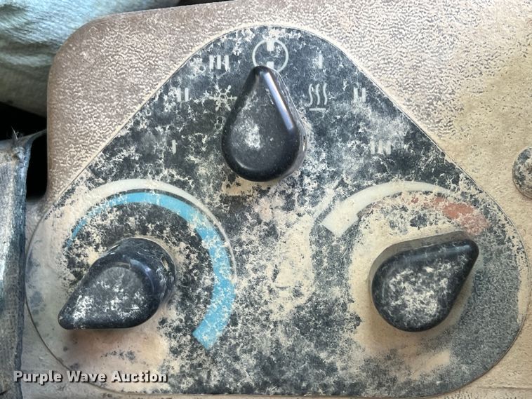 image for item MQ9876 1993 Caterpillar 12G  motor grader