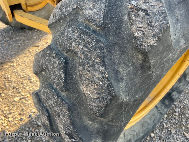 image for item MQ9876 1993 Caterpillar 12G  motor grader