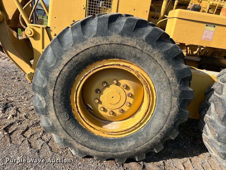 image for item MQ9876 1993 Caterpillar 12G  motor grader