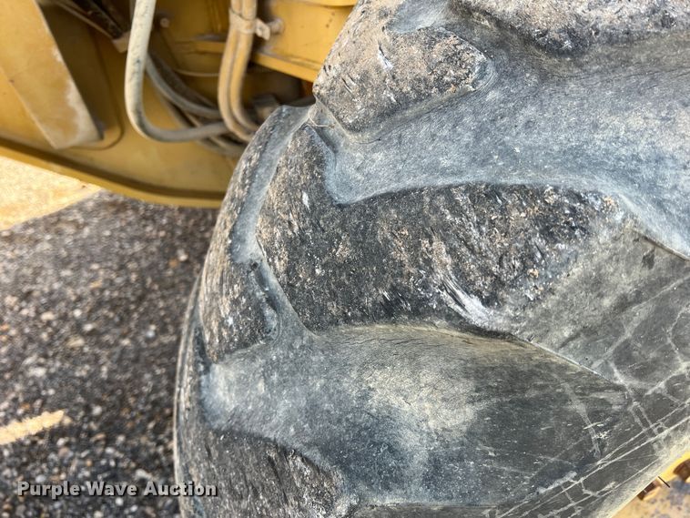 image for item MQ9876 1993 Caterpillar 12G  motor grader