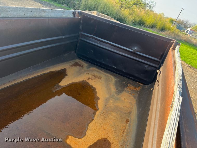 image for item MQ9877 2000 MB&G TRXL DP  end dump pup trailer