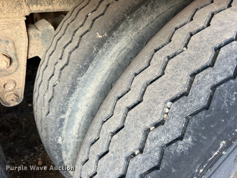 image for item MQ9877 2000 MB&G TRXL DP  end dump pup trailer