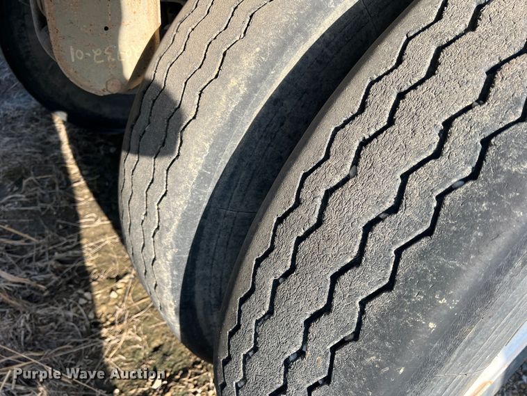 image for item MQ9877 2000 MB&G TRXL DP  end dump pup trailer