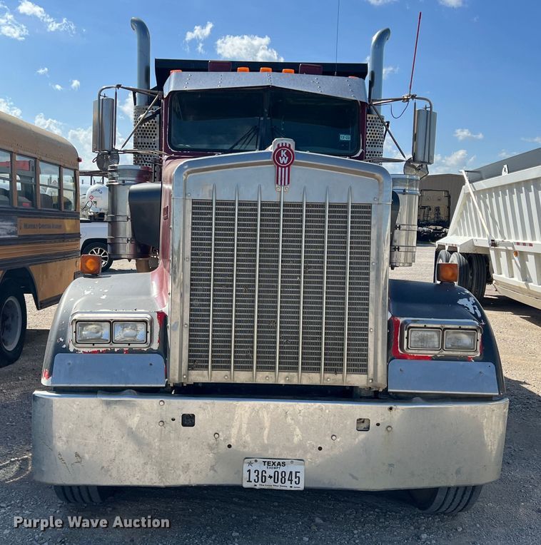 image for item MQ9879 2008 Kenworth W900  dump truck