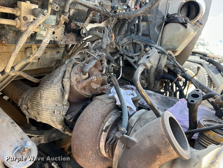 image for item MQ9879 2008 Kenworth W900  dump truck