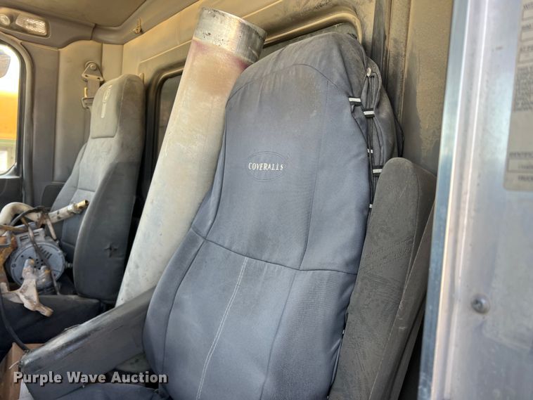 image for item MQ9879 2008 Kenworth W900  dump truck