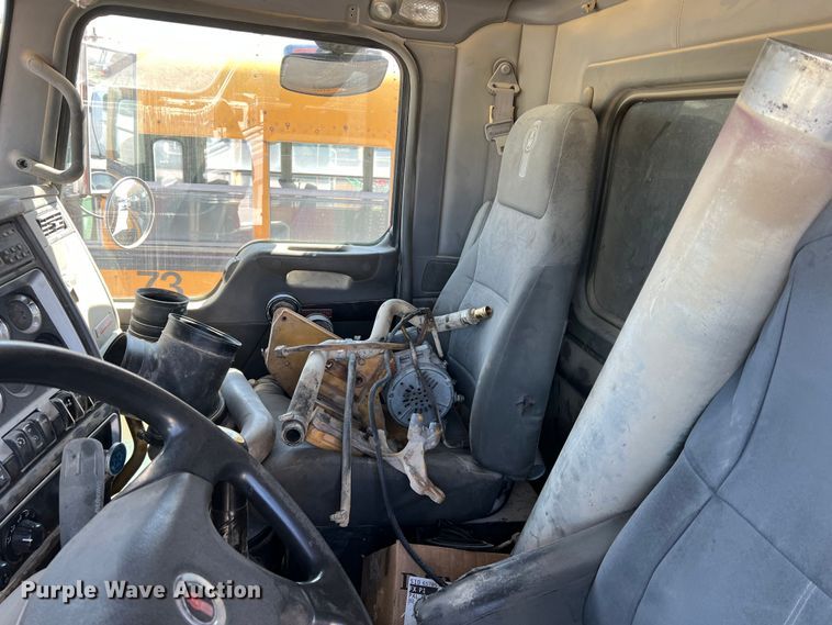 image for item MQ9879 2008 Kenworth W900  dump truck