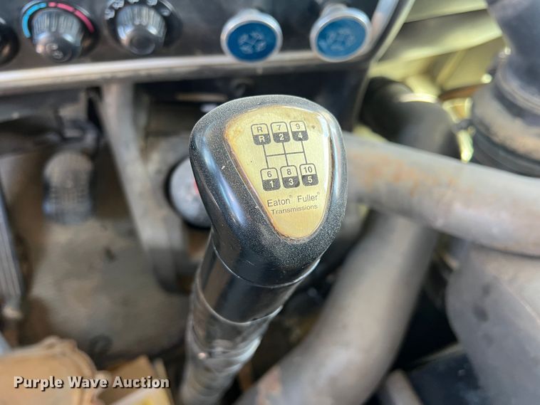 image for item MQ9879 2008 Kenworth W900  dump truck