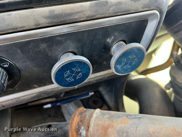 image for item MQ9879 2008 Kenworth W900  dump truck