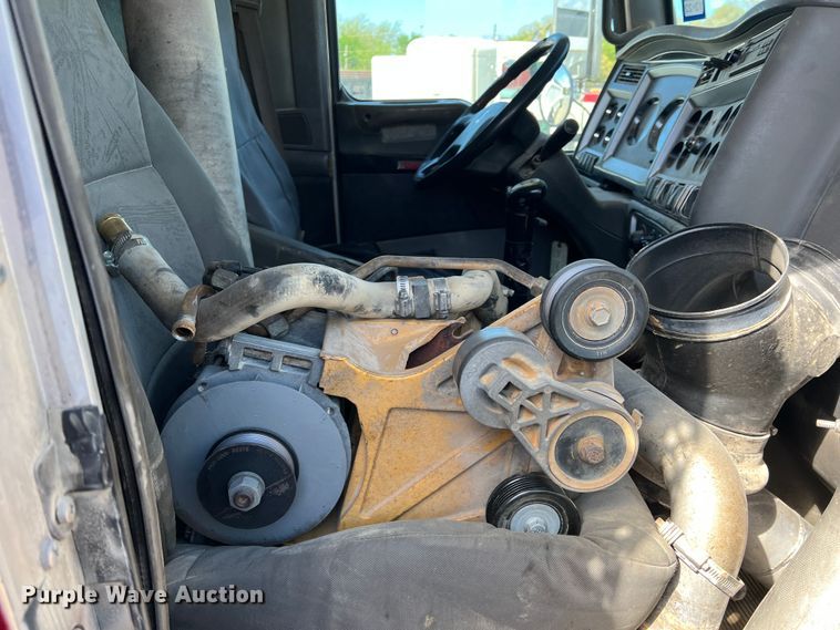 image for item MQ9879 2008 Kenworth W900  dump truck