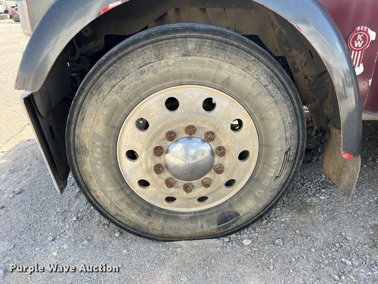 image for item MQ9879 2008 Kenworth W900  dump truck