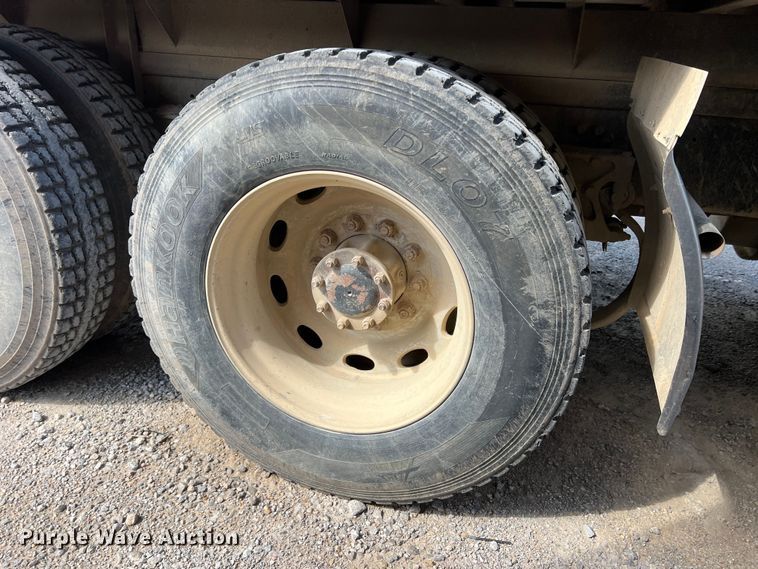 image for item MQ9879 2008 Kenworth W900  dump truck