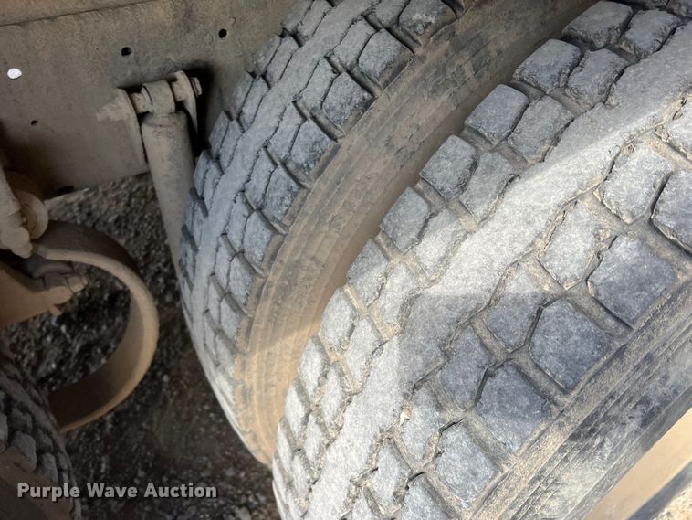 image for item MQ9879 2008 Kenworth W900  dump truck