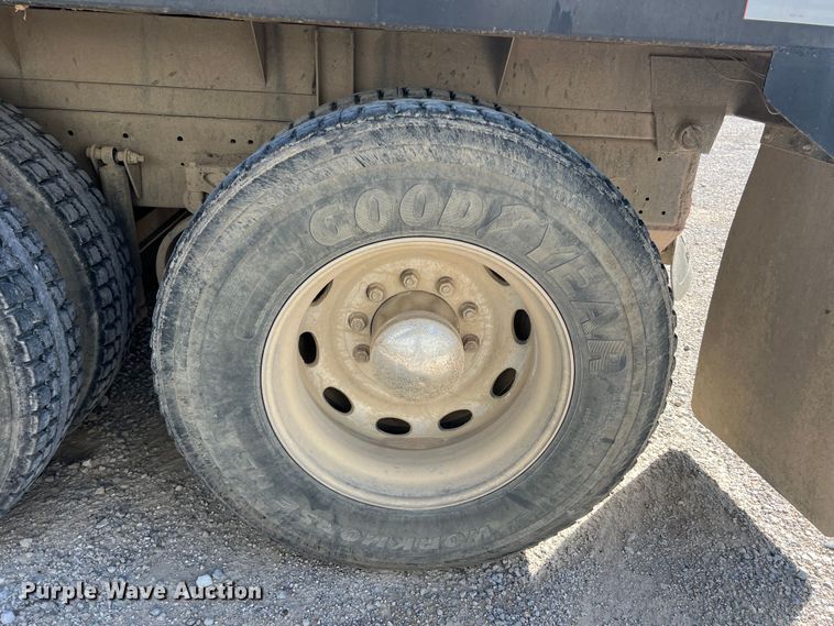 image for item MQ9879 2008 Kenworth W900  dump truck