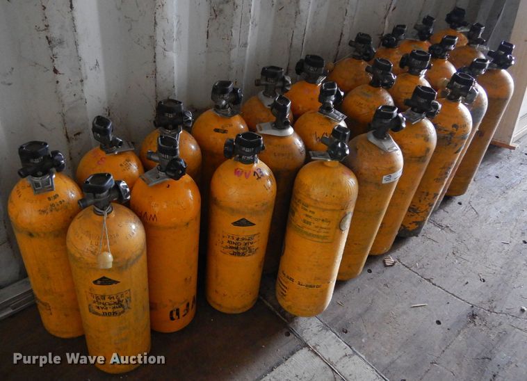 image for item MR9750 (25) Scott Air-Pak SCBA tanks