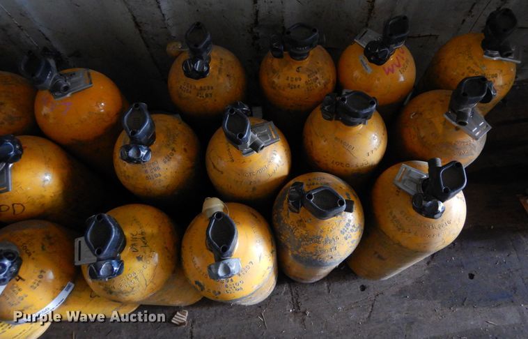 image for item MR9750 (25) Scott Air-Pak SCBA tanks