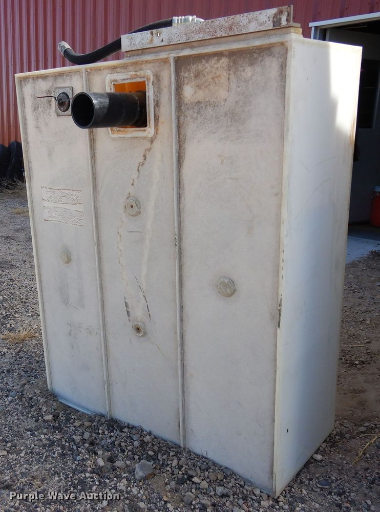 image for item MR9753 Poly tank