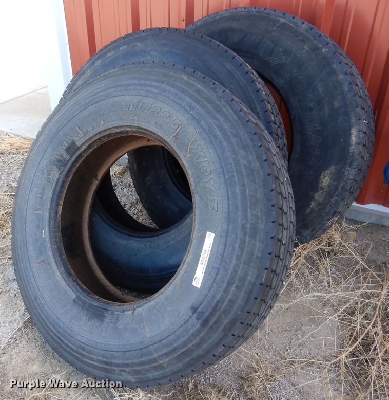 image for item MR9754 (3) 11R22.5 tires