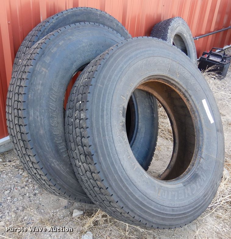 image for item MR9754 (3) 11R22.5 tires