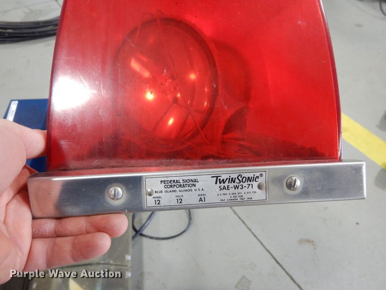 image for item MR9755 Emergency vehicle equipment