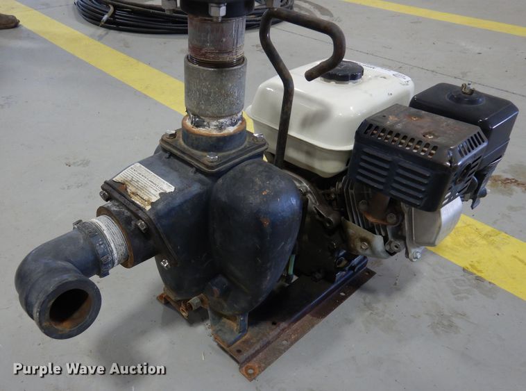 image for item MR9765 Honda  pump