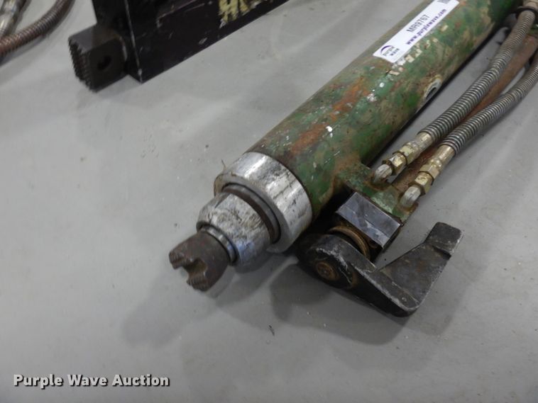 image for item MR9767 (2) Hurst hydraulic spreaders