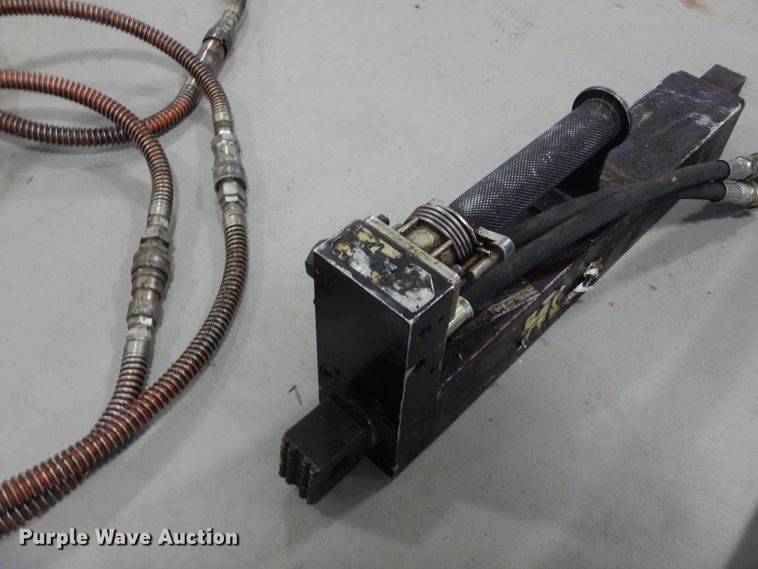 image for item MR9767 (2) Hurst hydraulic spreaders