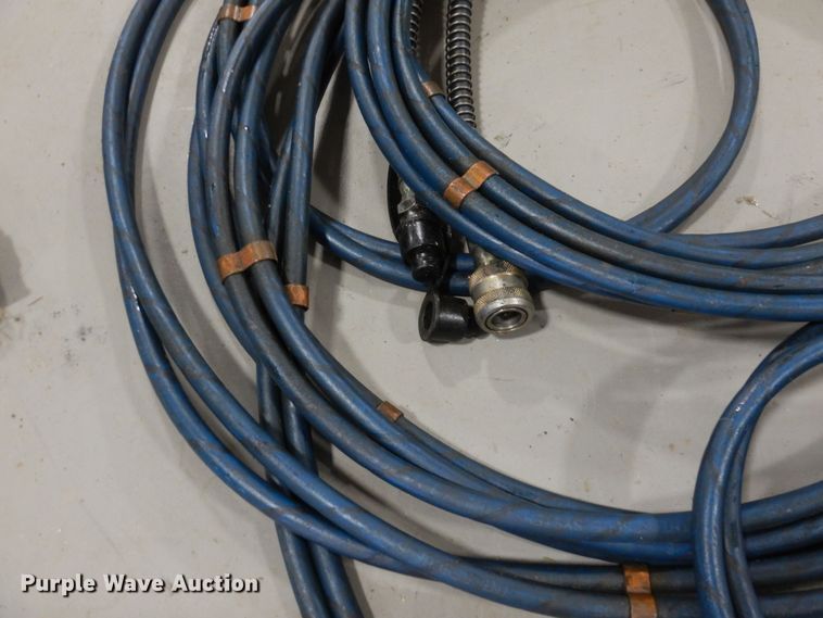 image for item MR9769 (2) hydraulic rescue tools