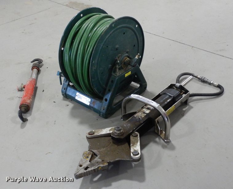 image for item MR9770 Hurst  Jaws of Life rescue tool