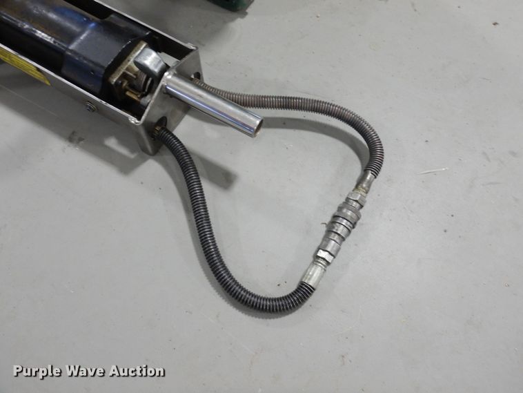 image for item MR9770 Hurst  Jaws of Life rescue tool